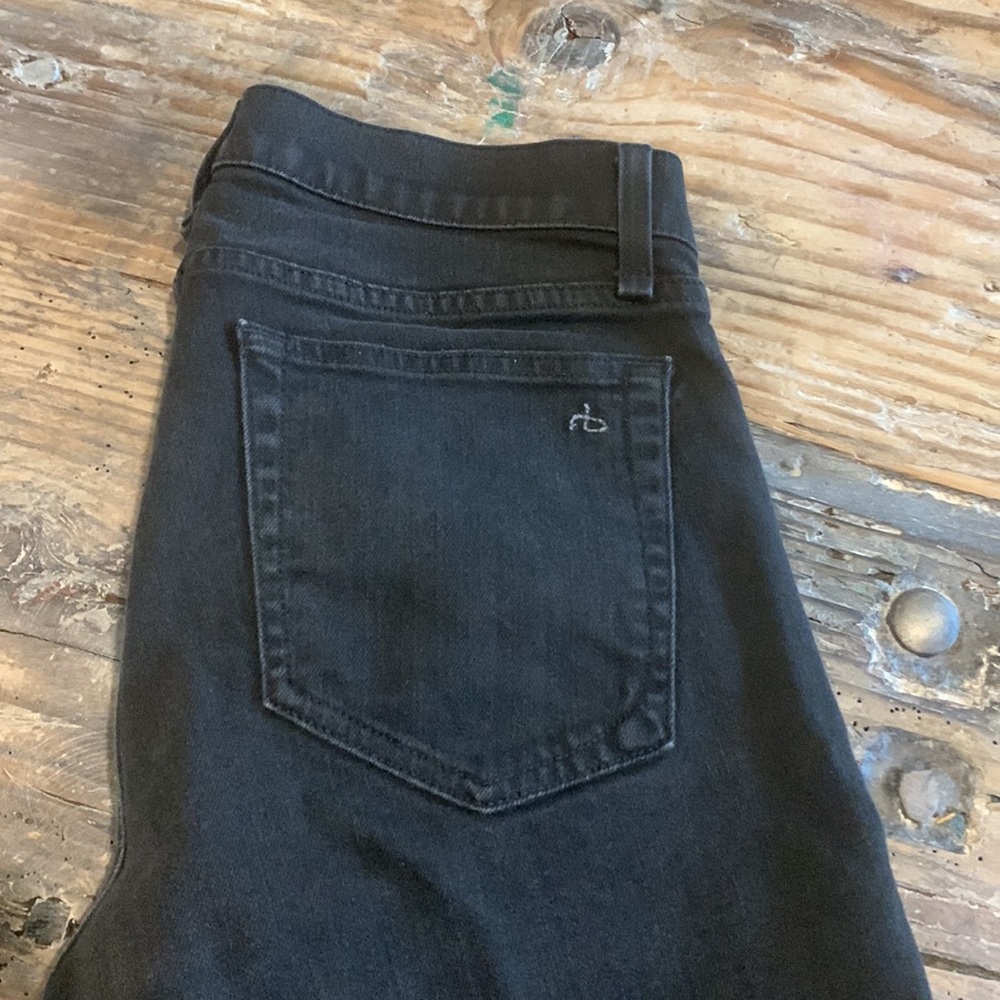 Rag & Bone Fit 1 Skinny Black 32/30. Fits closer to  31/29. Good condition.